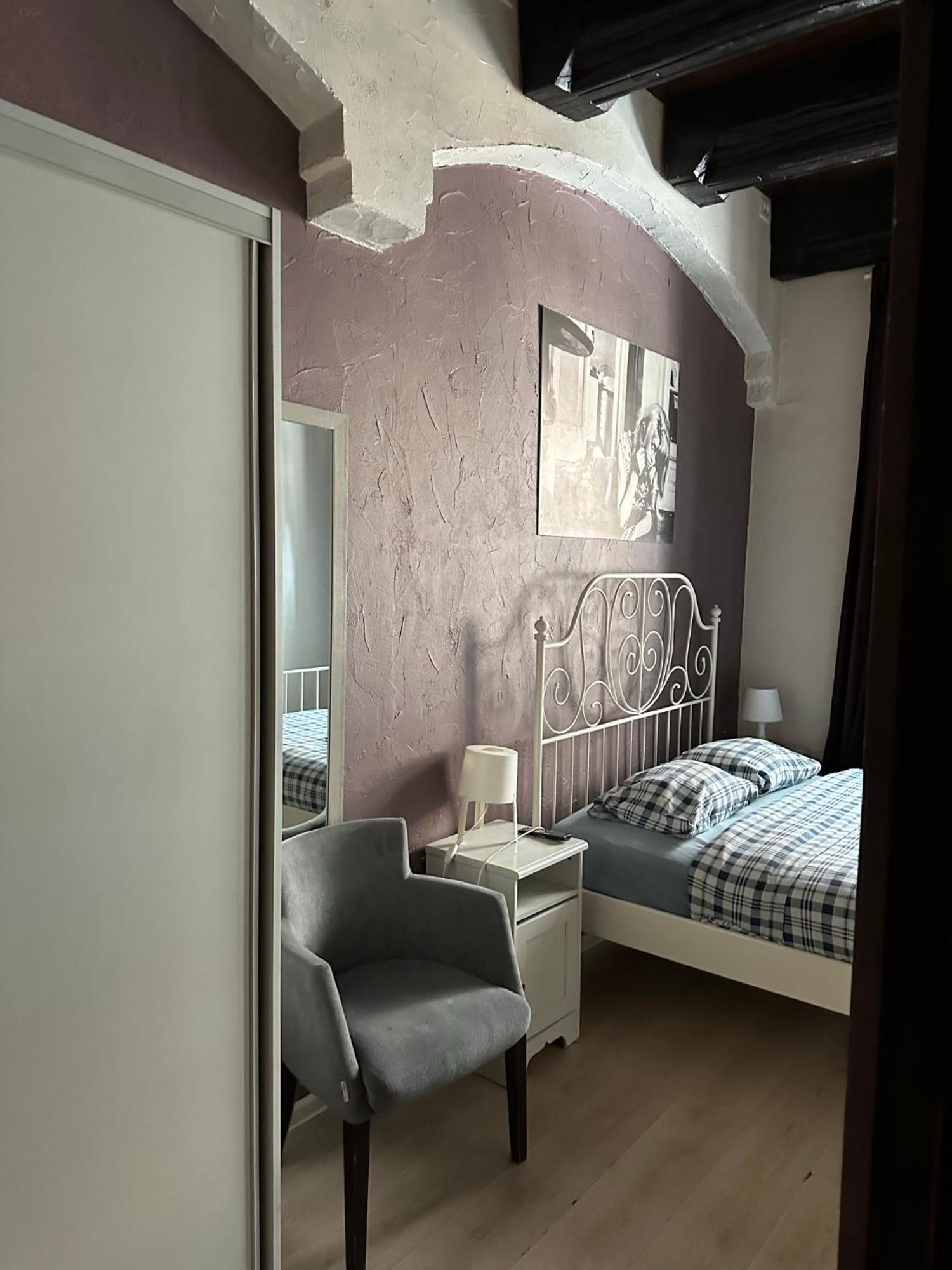 Kolysanka Private Rooms In Old Town Poznań Esterno foto
