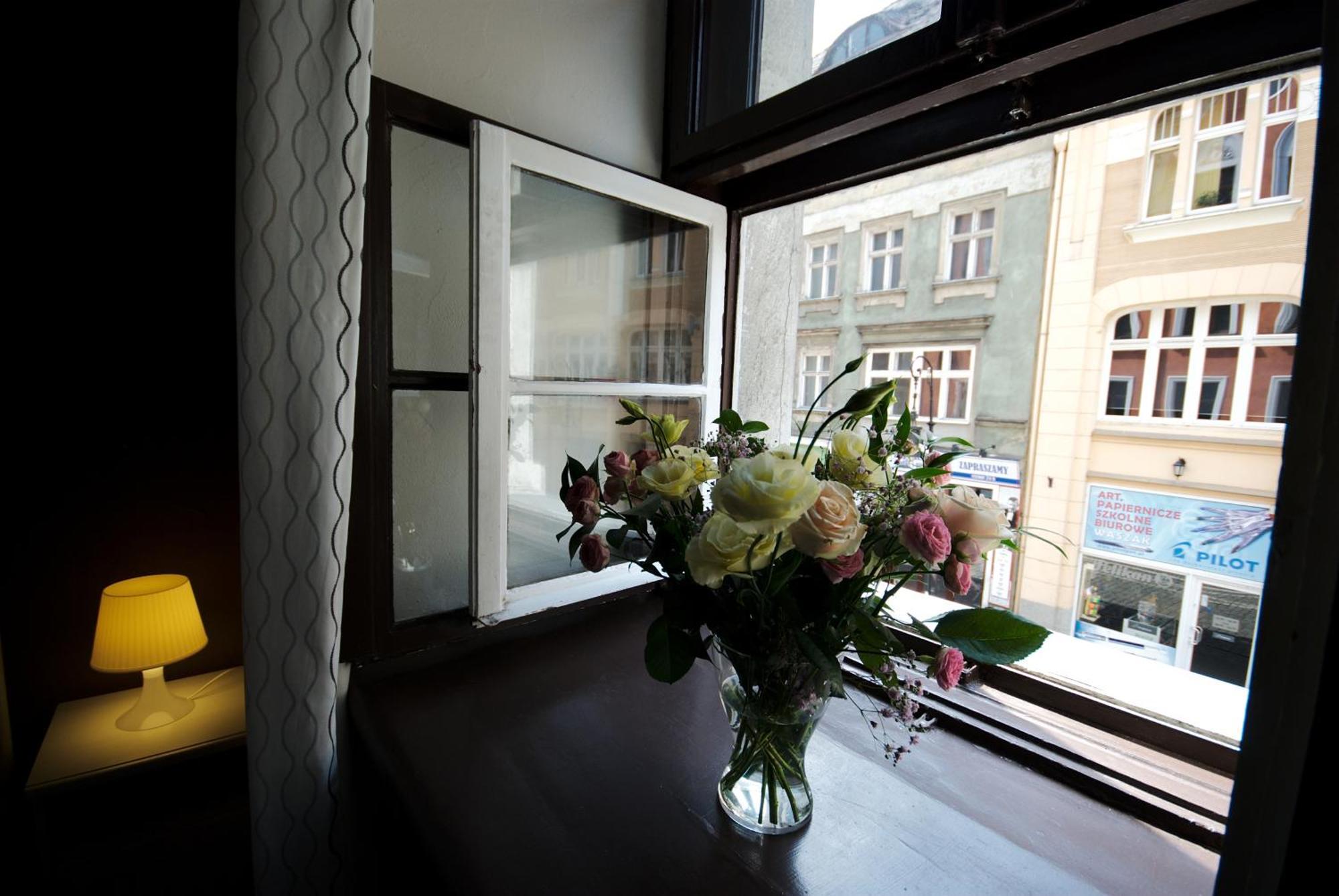 Kolysanka Private Rooms In Old Town Poznań Esterno foto